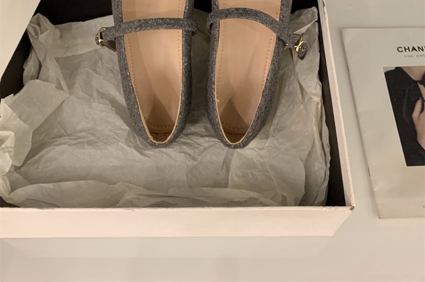 Pumps Chunky Mary Jane Flower Heel Accent