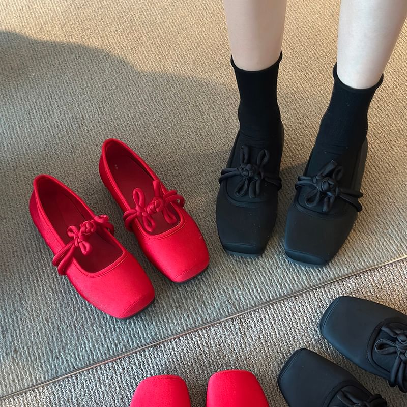 Jane Frog Flats Toe Square Plain Buttoned Mary