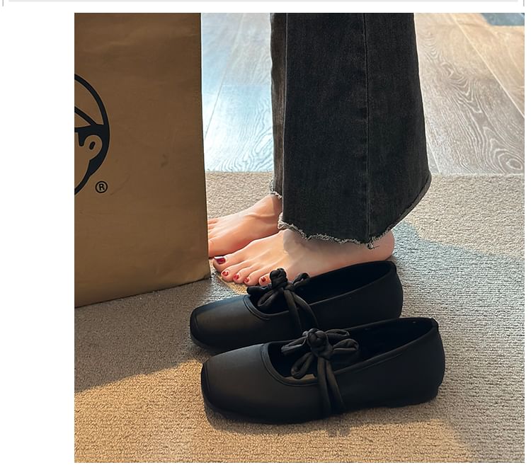 Jane Frog Flats Toe Square Plain Buttoned Mary