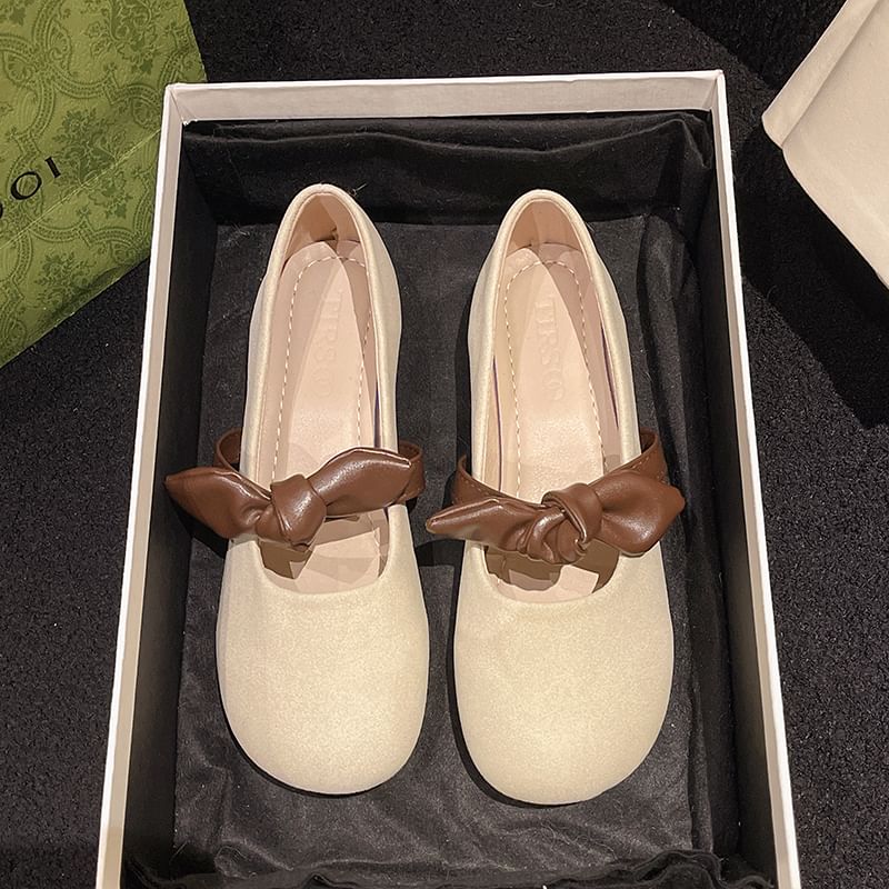 Tone Mary Bow Jane Shoes Accent Two