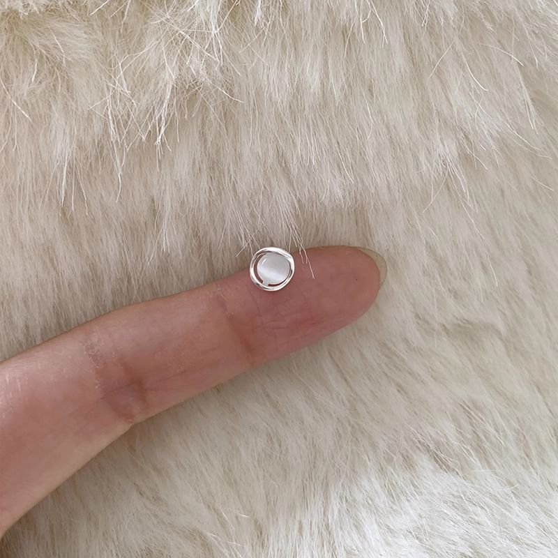 Faux Alloy Cat Stone Eye Stud Earring