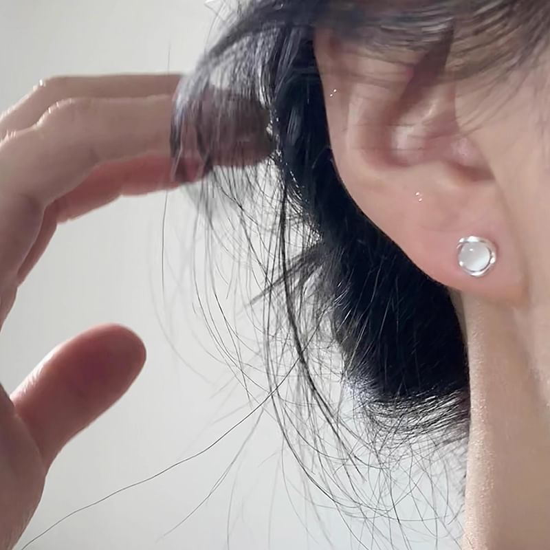 Faux Alloy Cat Stone Eye Stud Earring