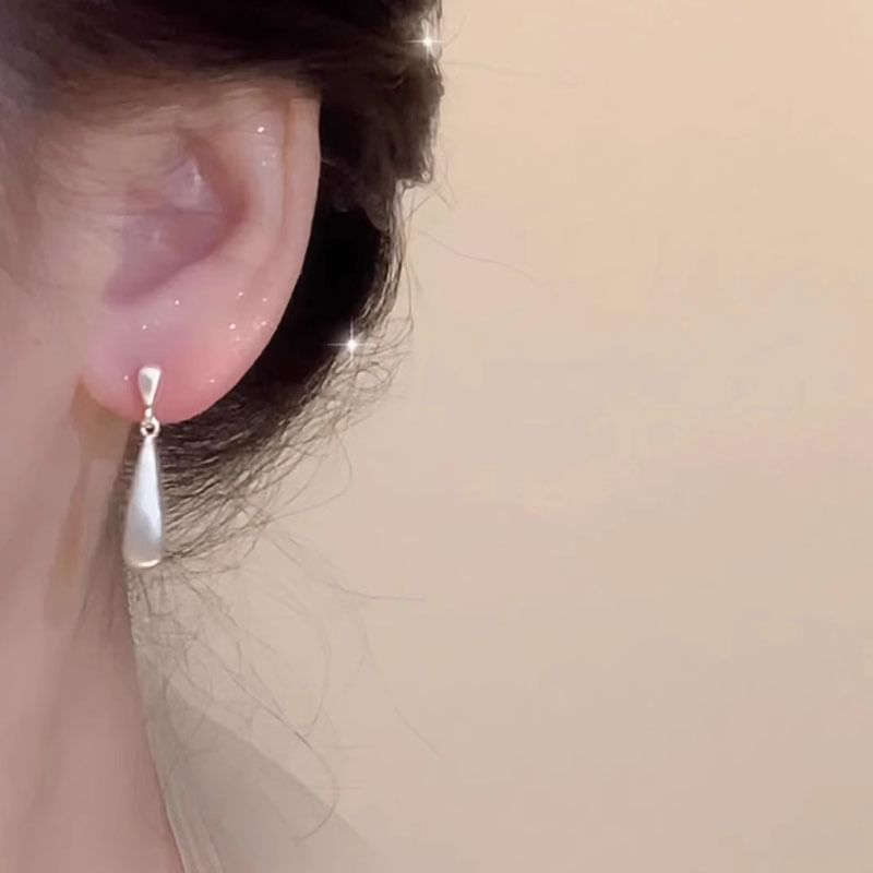 Droplet Alloy Dangle Earring