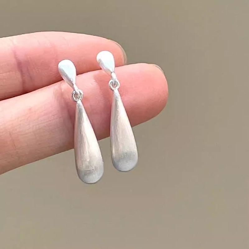 Droplet Alloy Dangle Earring