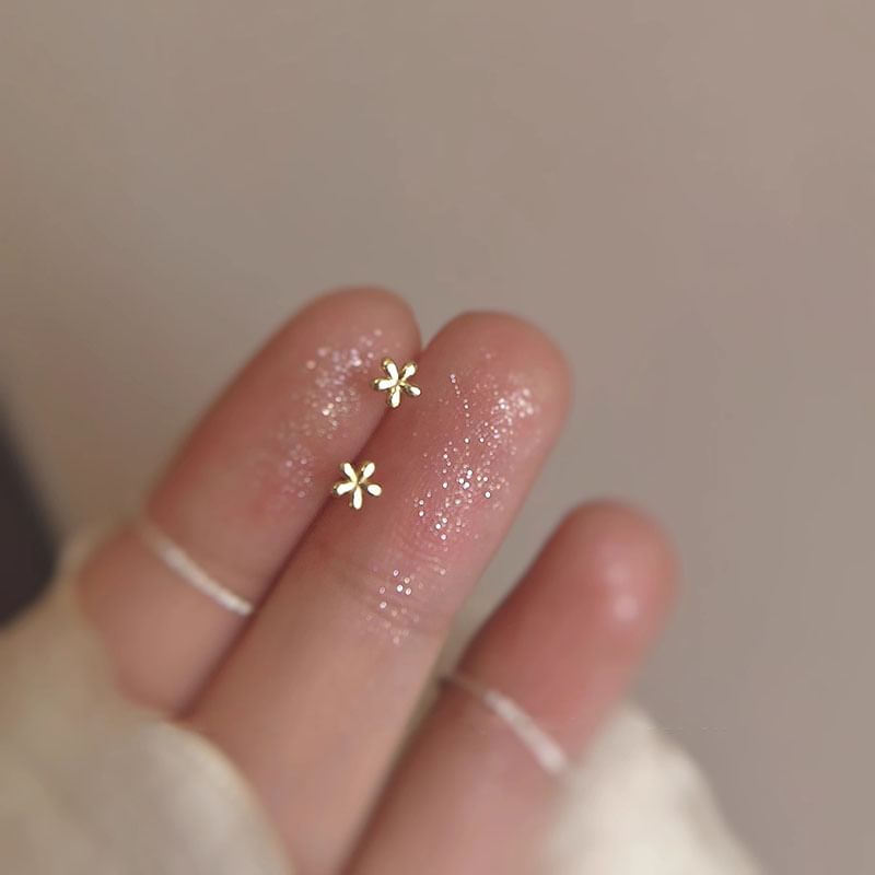 Earring Stud Alloy Floral