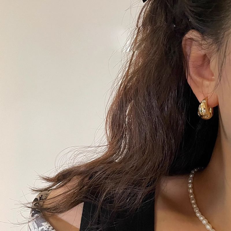 Polished Huggie Alloy Earring Rhinestone