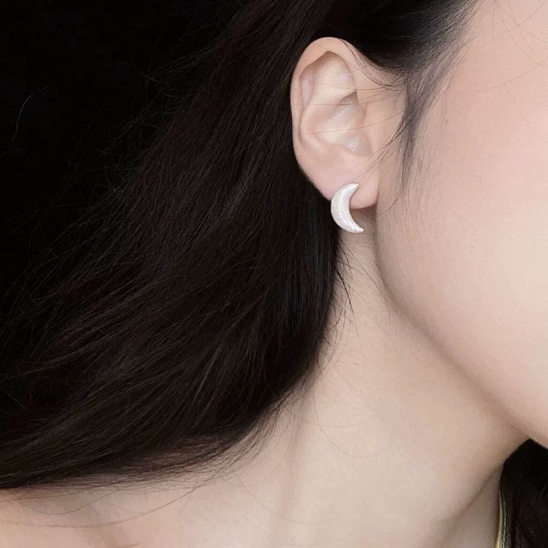 Stud Earring Moon Clip-On Ear /