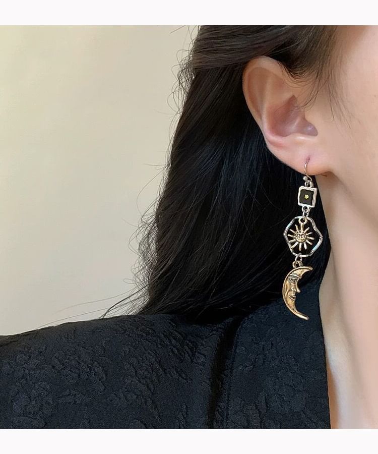 Clip-On / Sun Moon Asymmetrical Drop Earring