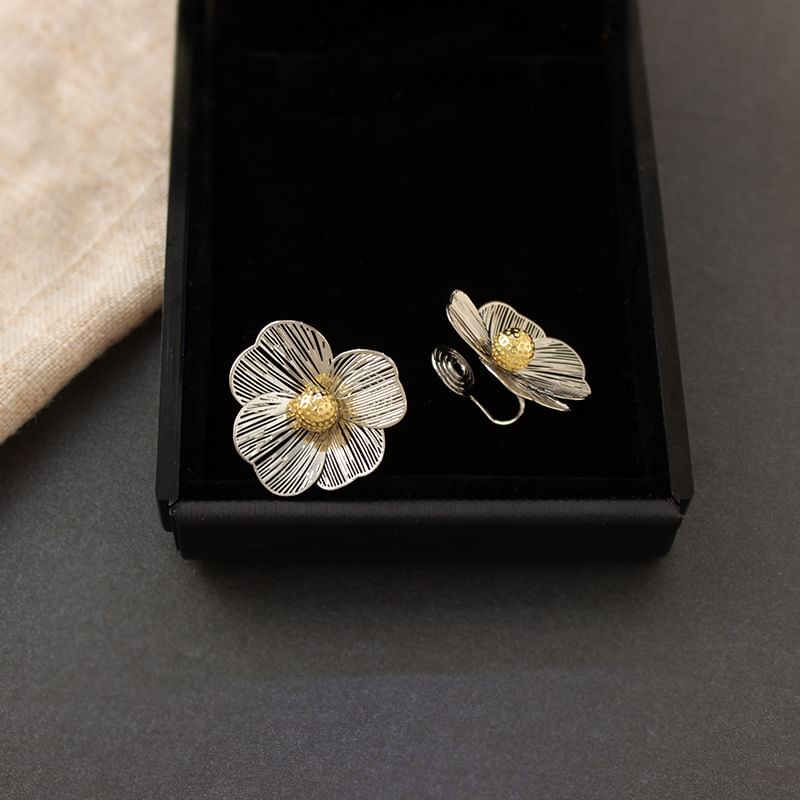 Flower Earring Clip-On Ear / Stud