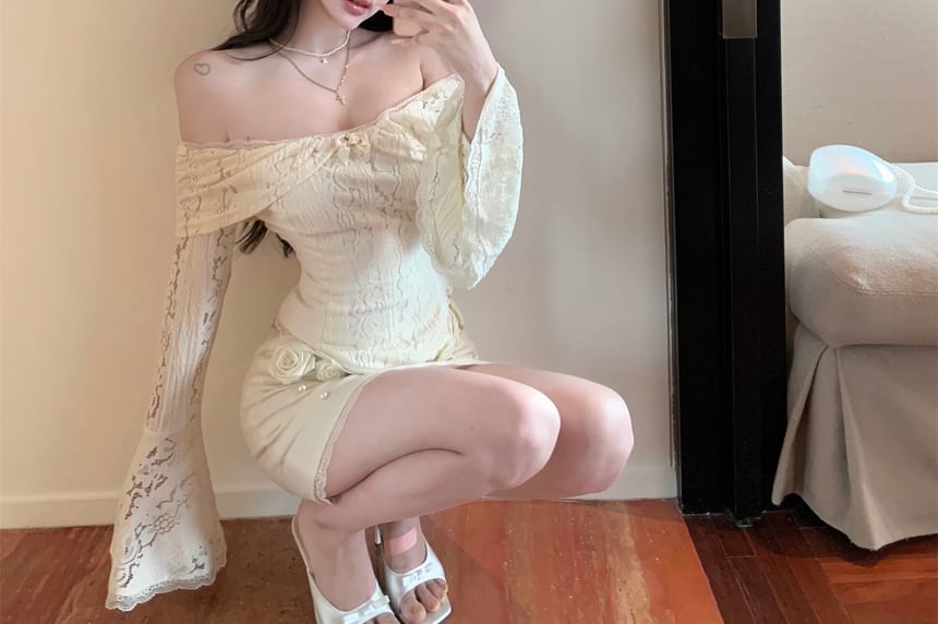 Accent Slim Mini Top Off-Shoulder Pencil Fit Floral Rise Crop Lace Skirt Long-Sleeve / Panel High