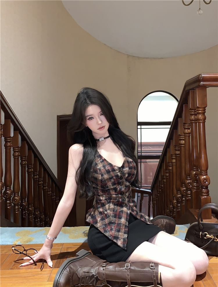 Plaid Button-Up V-Neck Sleeveless Top