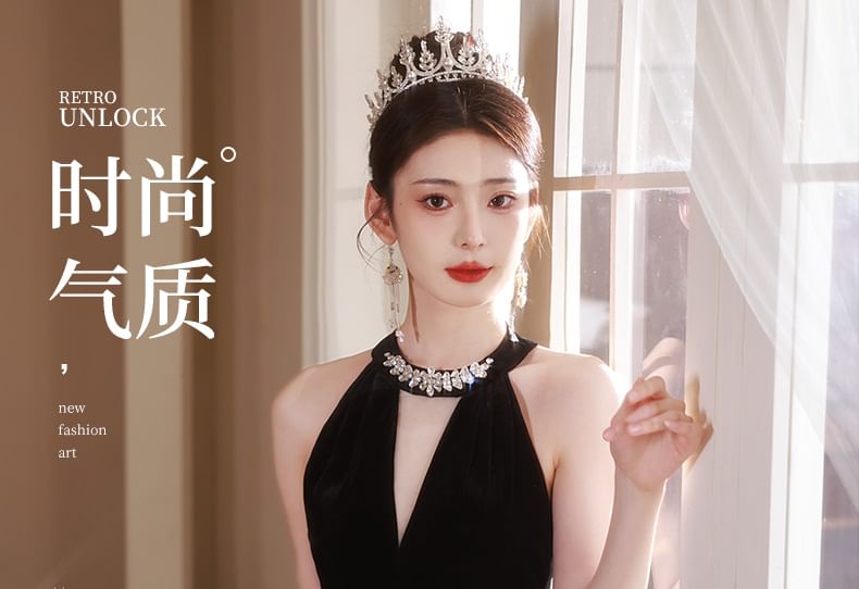 Dress Neck Cutout Accent Rhinestone Mermaid Halter Evening