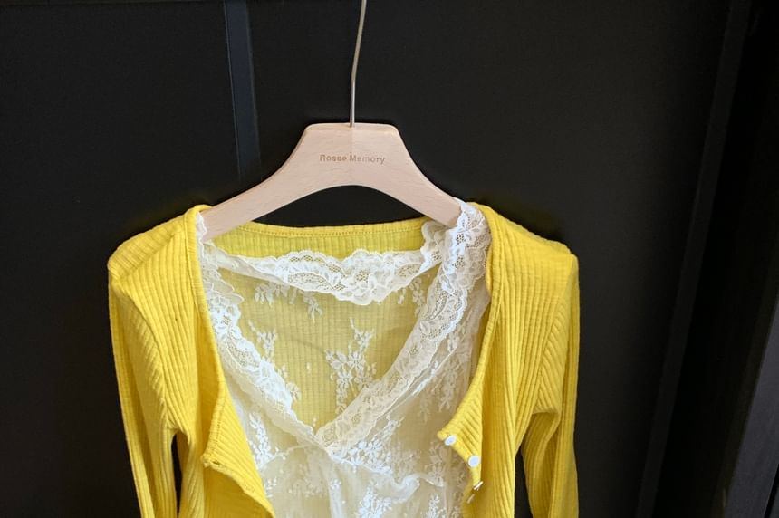 Lace Cardigan / Ruffle Scoop Camisole Neck Plain V-Neck Trim Top