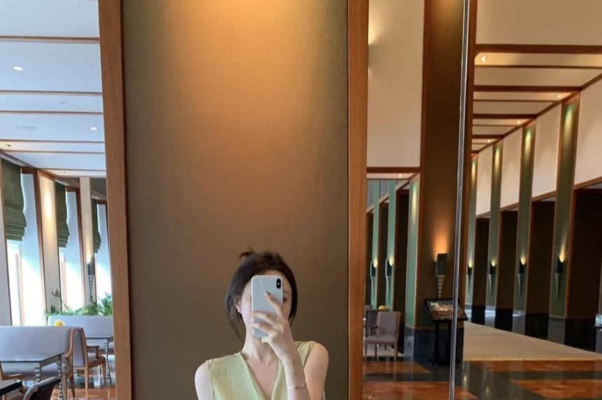 A-Line Plain Elastic Skirt Tank + Top Asymmetrical V-Neck Set: Waist Maxi