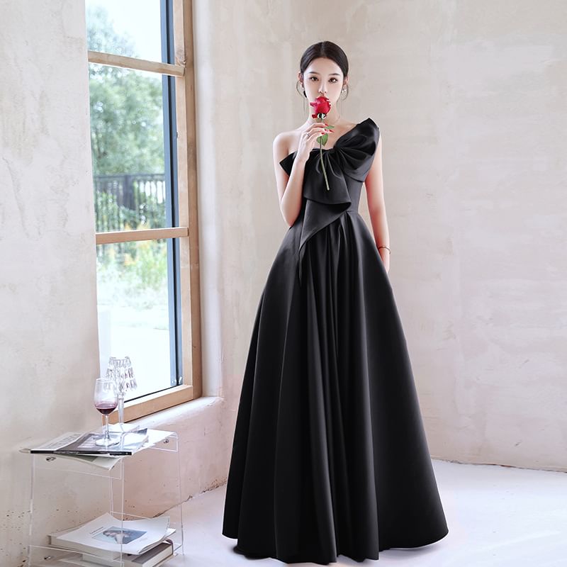 Sleeveless A-Line Plain Gown Evening Bow One-Shoulder