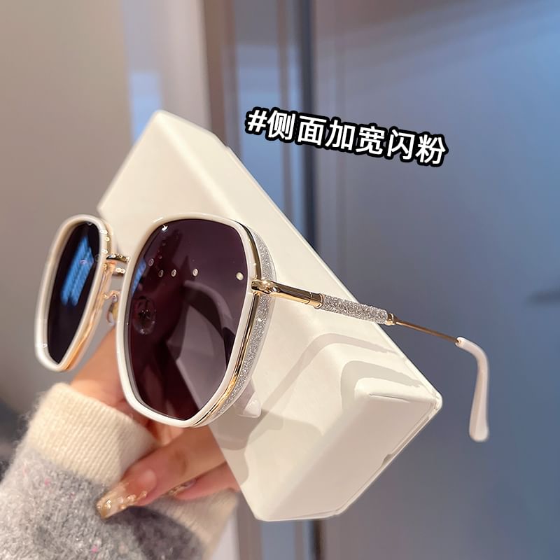 Round Glitter Frame Sunglasses