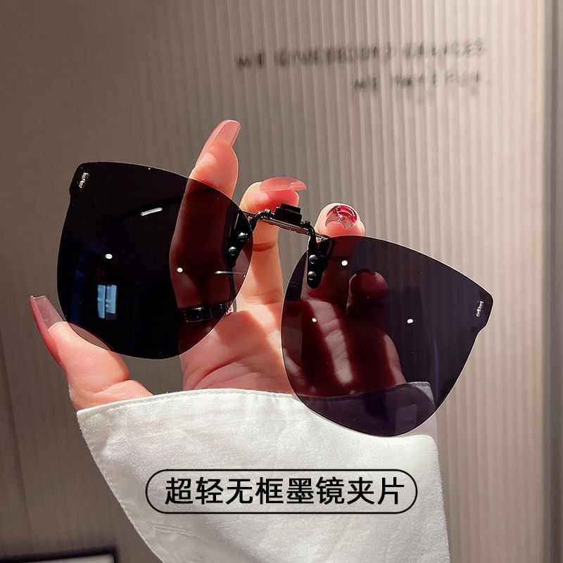 Sunglasses On Clip Square
