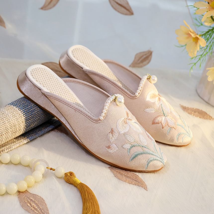 Floral Faux Mules Embroidered Pearl