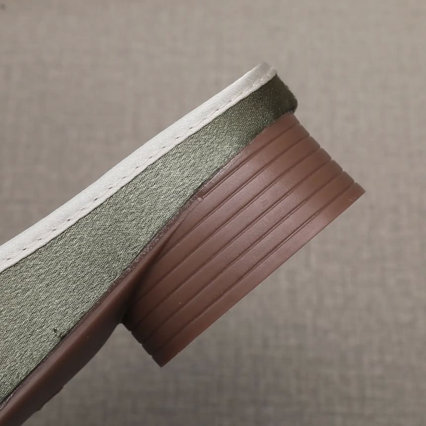 Mules Panel Embroidered Floral