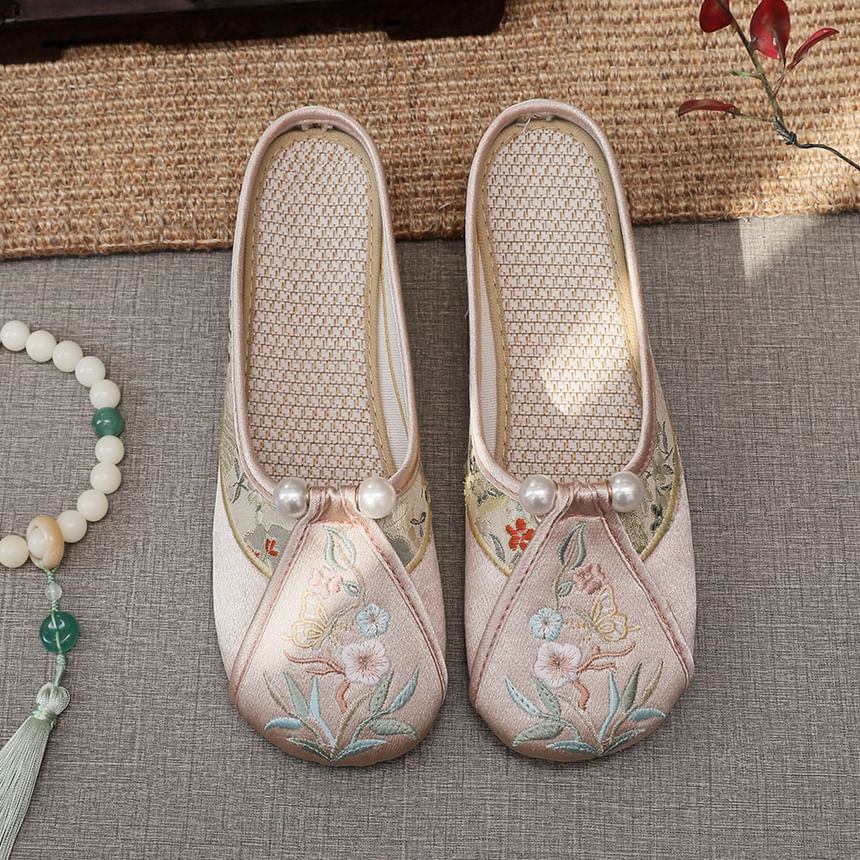 Floral Pearl Mules Embroidered Faux