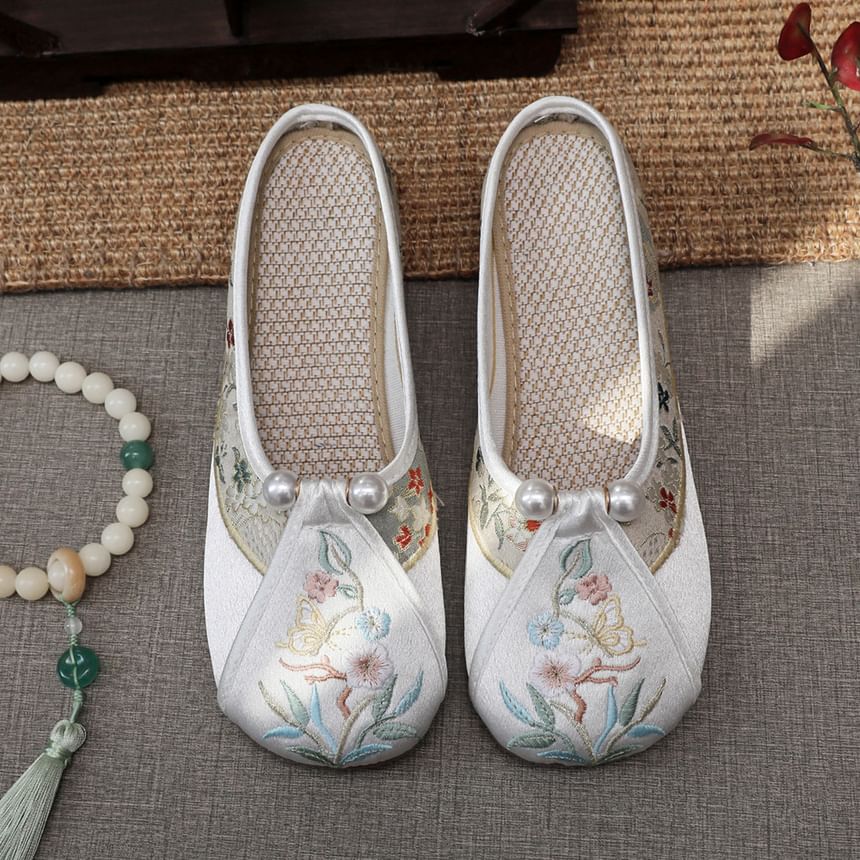 Floral Pearl Mules Embroidered Faux