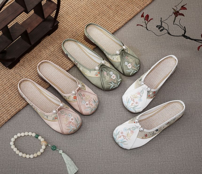 Floral Pearl Mules Embroidered Faux