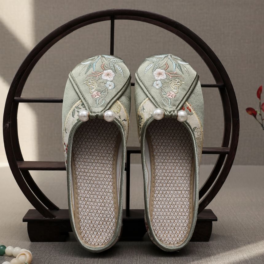 Floral Pearl Mules Embroidered Faux