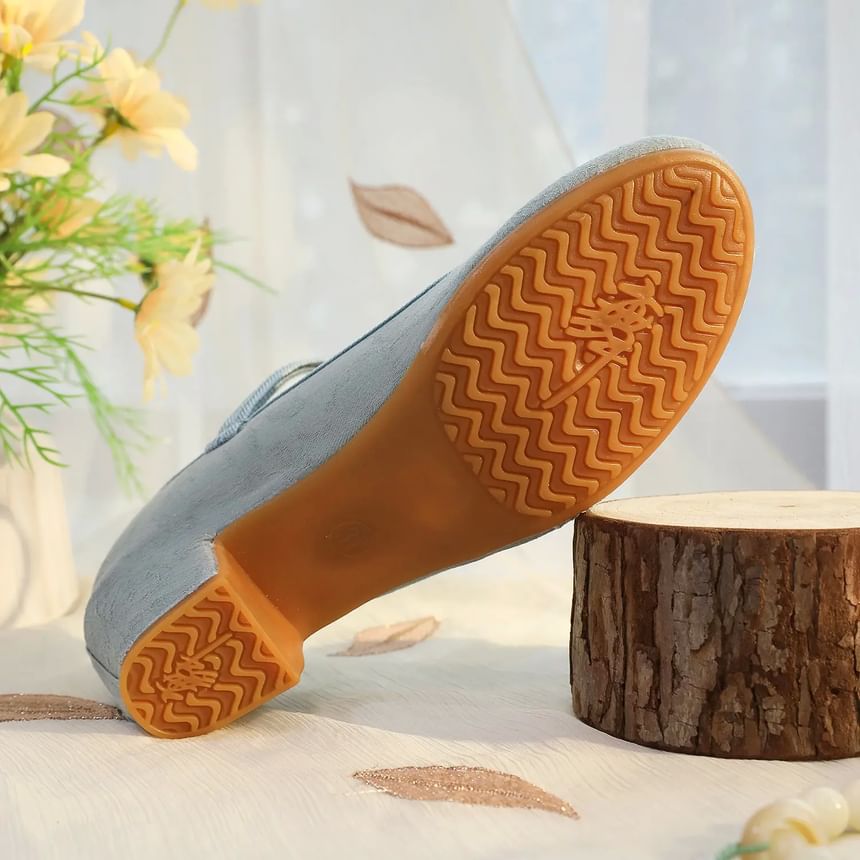 Embroidered Shoes Heel Block