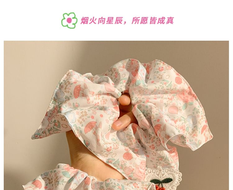 Square Floral Scrunchie Print Applique Cherry