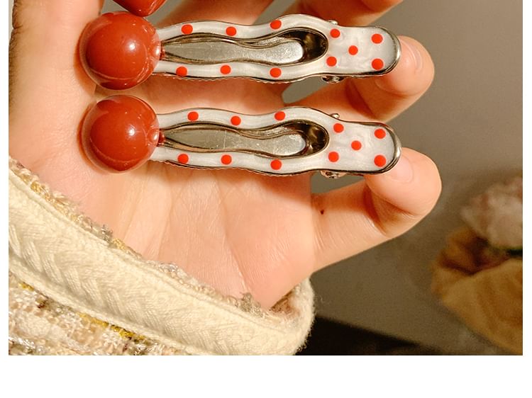 2: Set Hair of Dotted Clip