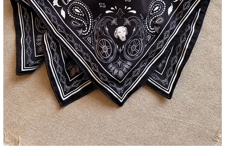 Print Paisley Scrunchie Square