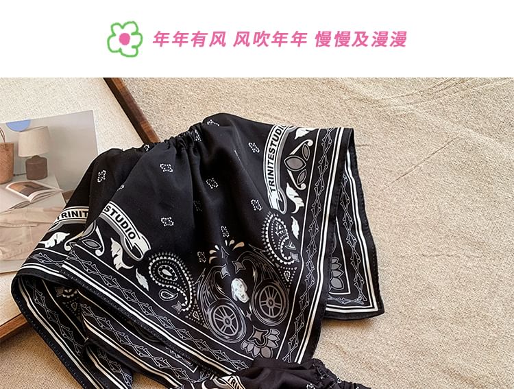 Print Paisley Scrunchie Square