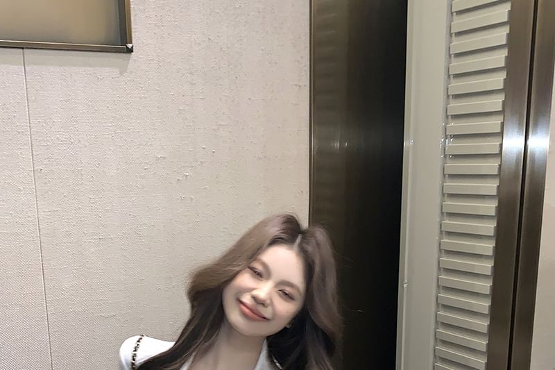 Plain Collar Short-Sleeve Slim Tee Fit