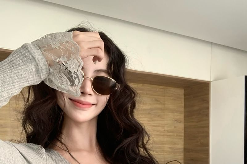 Scoop Lace Neck Trim Top Long-Sleeve Crop Button Fit Slim