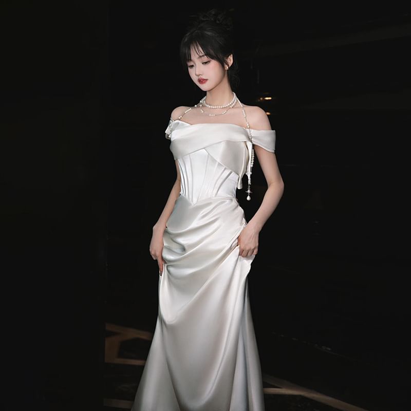 Off-Shoulder Plain Ruched Satin Mermaid Wedding Gown