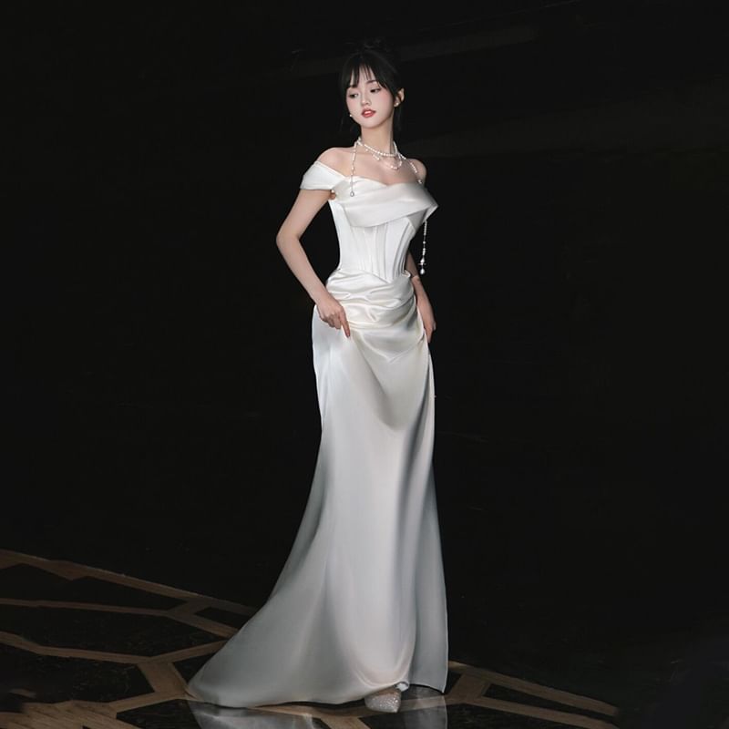 Off-Shoulder Plain Ruched Satin Mermaid Wedding Gown