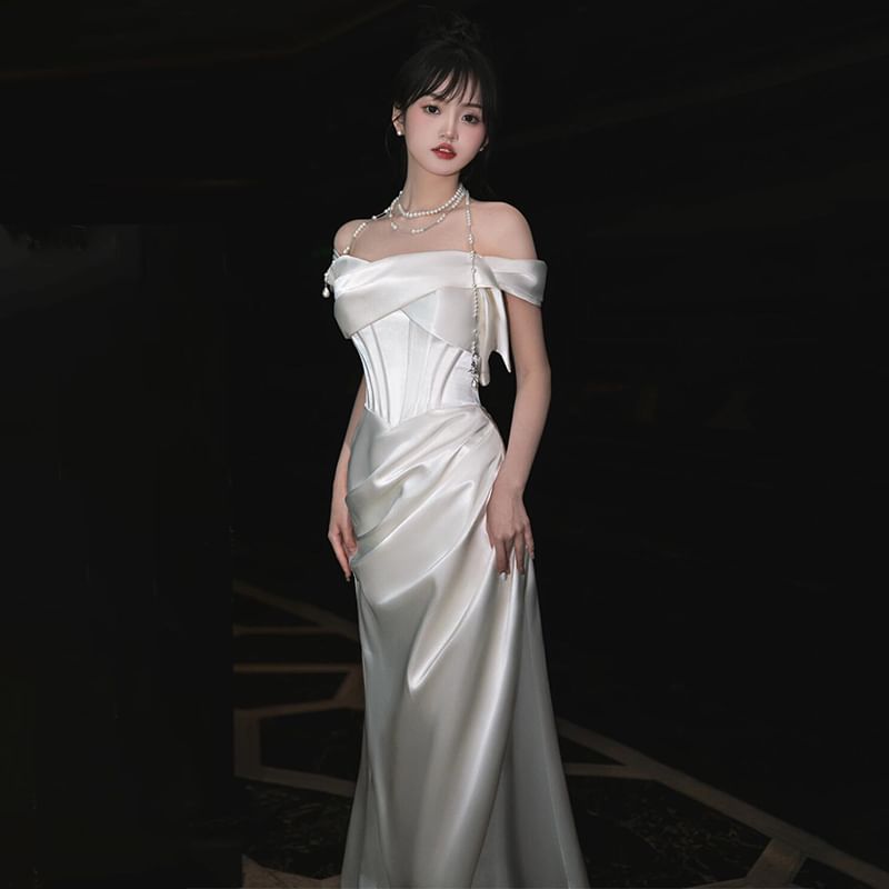 Off-Shoulder Plain Ruched Satin Mermaid Wedding Gown