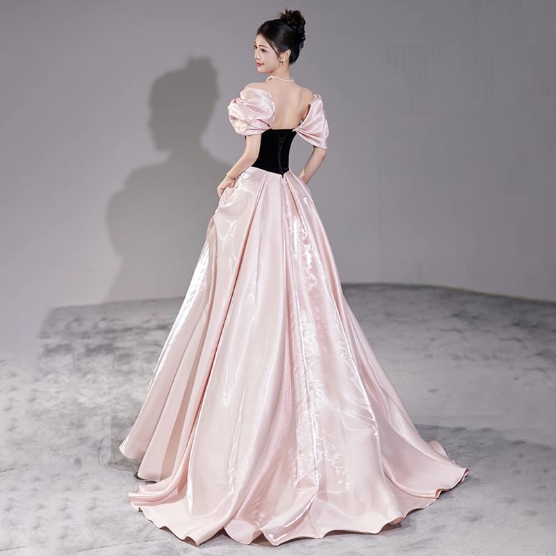 Off-Shoulder Two Tone Bow Accent Ruched A-Line Evening Gown