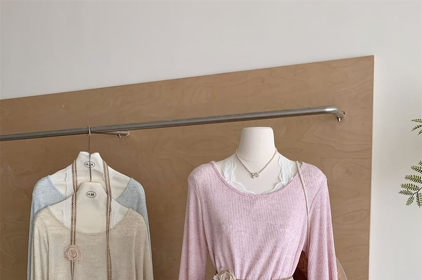 Plain Long-Sleeve Neck Lace Trim Round Tee