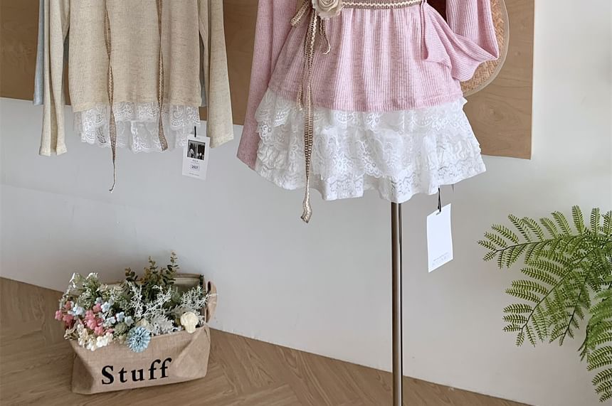 Plain Long-Sleeve Neck Lace Trim Round Tee