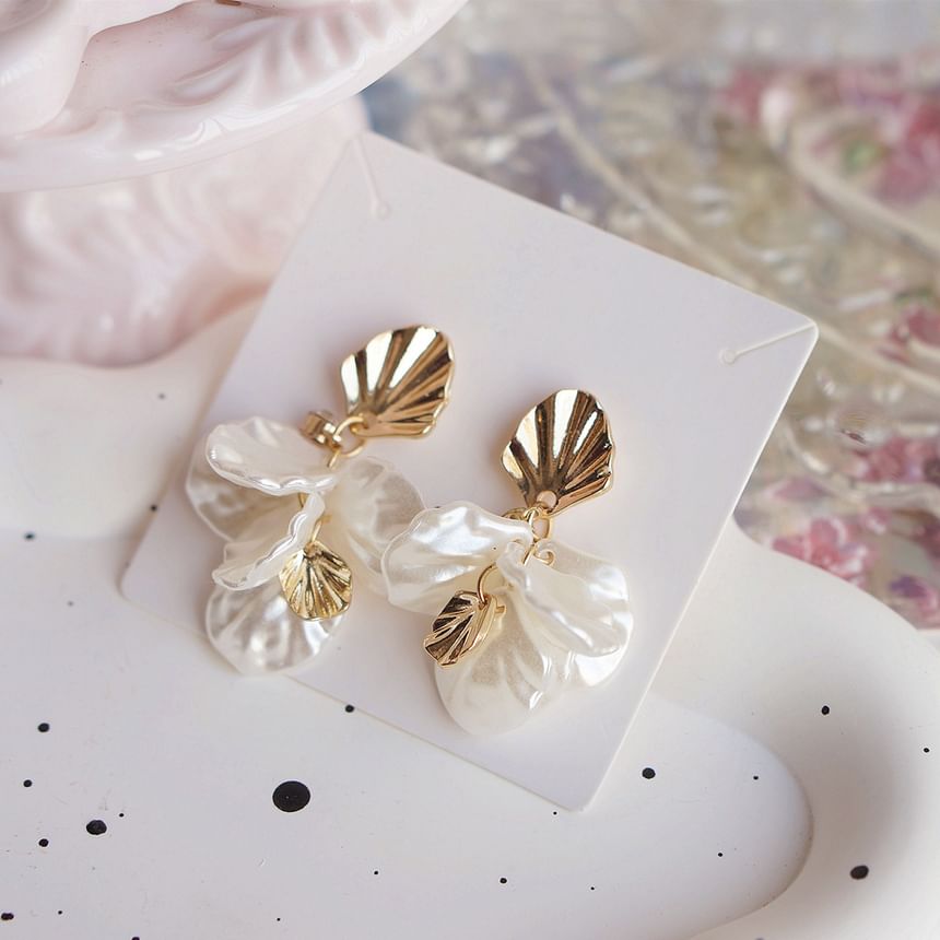 Clip-On / Earring Drop Shell Fringed