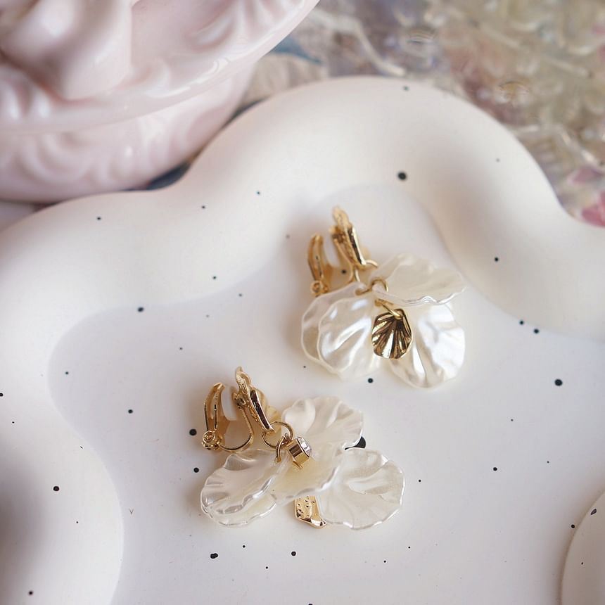 Clip-On / Earring Drop Shell Fringed