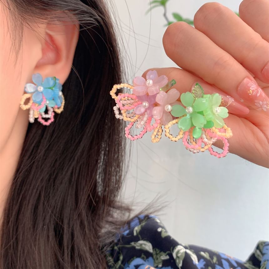 Faux Pearl Flower Ear Beaded Earring / Stud Clip-On