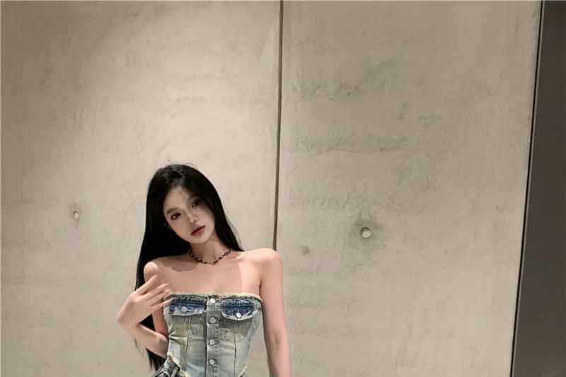 Denim Fit Button-Up / High Washed Rise Ripped Tube Crop Jeans Loose Top Frayed