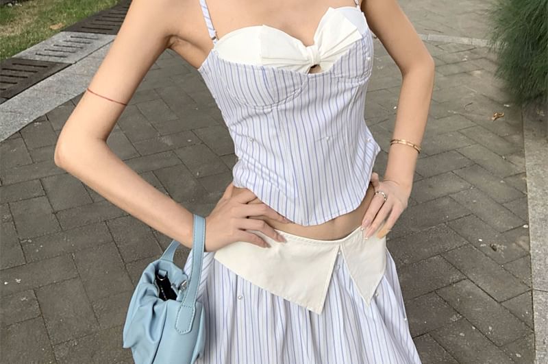 High Neckline A-Line Two-Piece / Maxi Waist Striped Sweetheart Cutout Mock Top Camisole Crop Skirt