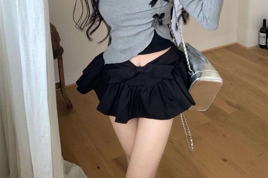 High Long-Sleeve T-Shirt A-Line Bow / Mini Plain Neck Accent Skort Top Waist Asymmetrical Crop Set Halter