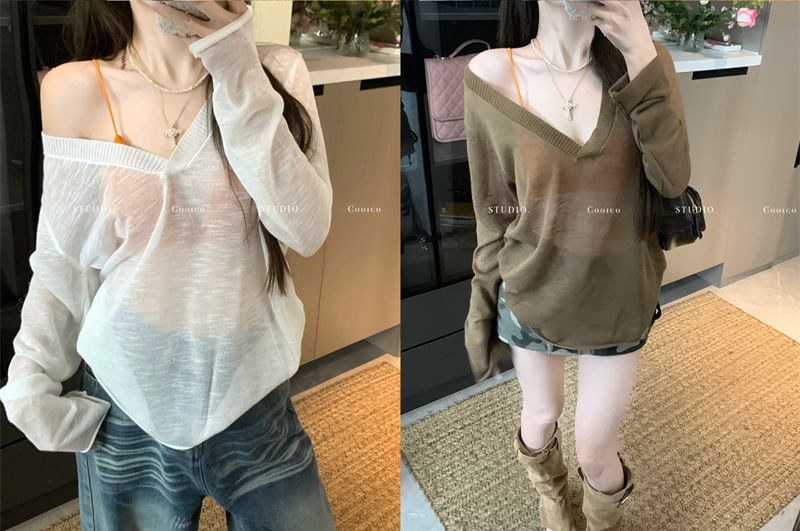 Top Long-Sleeve V-Neck Knit / Bralette Plain