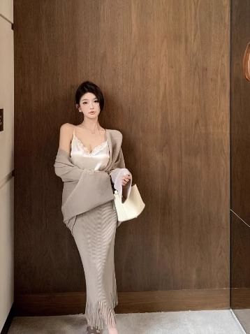 Front High Plain Jacket Camisole Lace Maxi / Top Skirt Pencil Waist Open V-Neck Trim Fringe