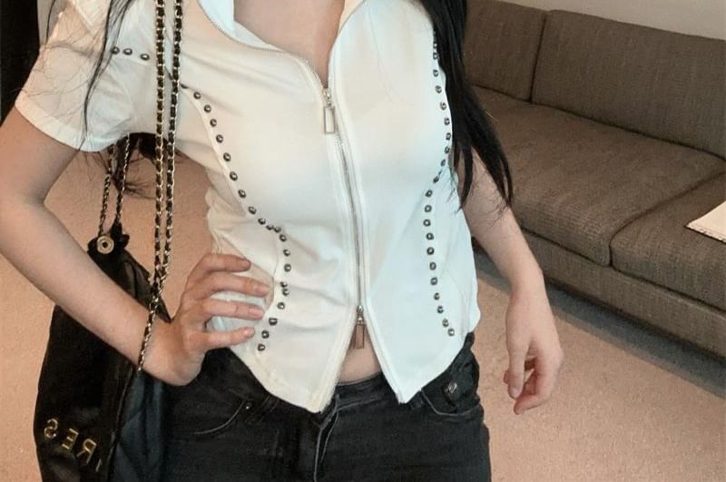 Plain Studded Turtleneck Zip Short-Sleeve Slim T-Shirt Fit