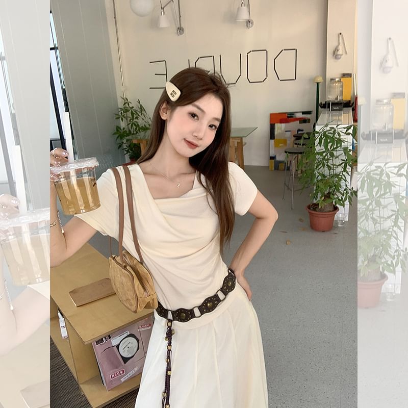 Short-Sleeve Ruched Plain Fit Cowl T-Shirt Slim Neck